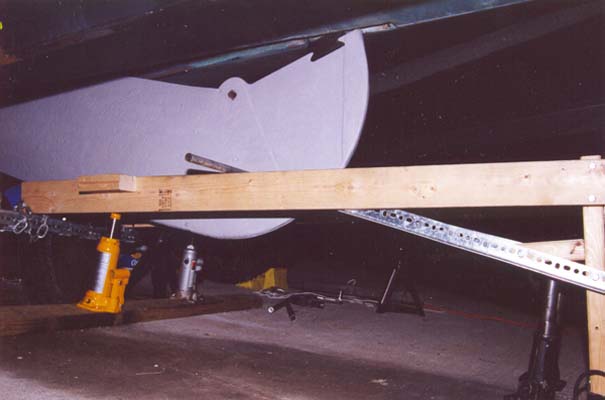 Keel-O-Matic at lower pivot hole, ready to clear trunk